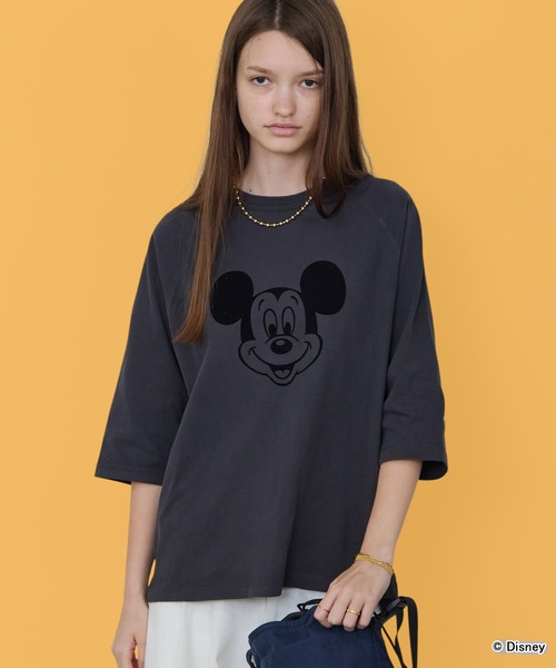 GOOD ROCK SPEED(グッドロックスピード)の「GOOD ROCK SPEED/グッドロックスピード Mickey 7/S T-shirt /ミッキーマウス/ディズニー/ お揃い デート プレゼント 7分袖 2026秋冬 秋服(Tシャツ/カットソー・メンズ・チャコール・FREE)」の1枚目の写真