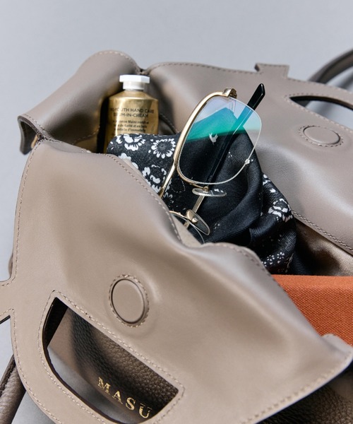 MASU(エムエーエスユー)の「【MASU】TRUFFE WEEKEND BAG(トートバッグ・メンズ・ブラック/モカ/ワインレッド・FREE)」の4枚目の写真