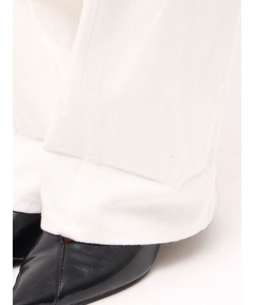 ELENDEEK(エレンディーク)の「フロントカーブパンツ(その他パンツ・レディース・ブラウン/オフホワイト・2/1)」の18枚目の写真