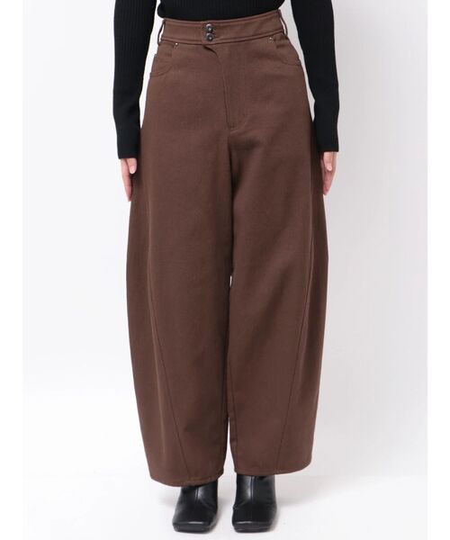 ELENDEEK(エレンディーク)の「フロントカーブパンツ(その他パンツ・レディース・ブラウン/オフホワイト・2/1)」の19枚目の写真