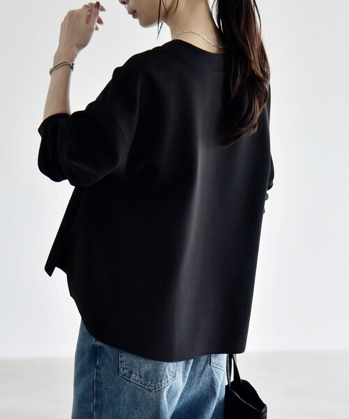 quaranciel(カランシエル)の「〈手洗い可能〉カットジョーゼット Vネック ワイド カーディガン(カーディガン/ボレロ・レディース・ベージュ/ブラック/ネイビー/オフホワイト・ONE SIZE)」の19枚目の写真