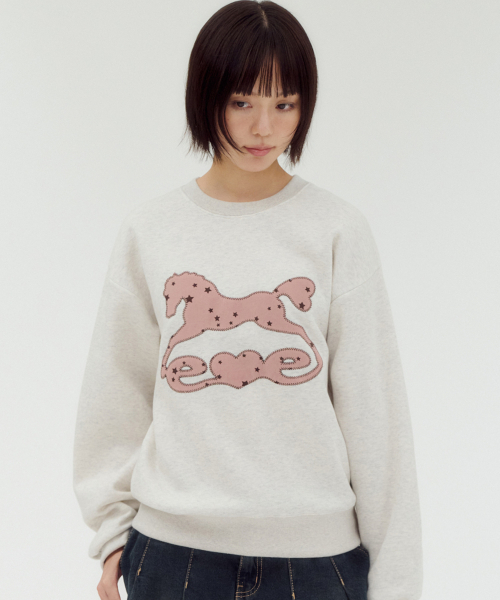ambler(エムブラー)の「Vintage Heart Tail Horse アップリケ刺繍スウェットTシャツ AMM1414 (オートミール)(スウェット・レディース・その他・S/M/L)」の1枚目の写真