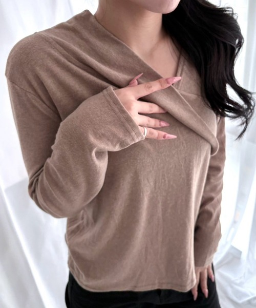 merrylatte(メリーラテ)の「アシンメトリー オフショルダー 長袖トップス(Tシャツ/カットソー・レディース・ホワイト/カーキ/ブラック・S/M/L)」の4枚目の写真