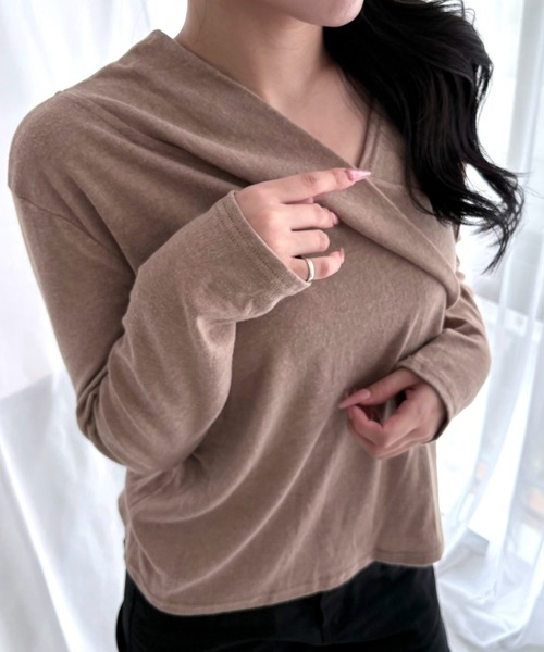 merrylatte(メリーラテ)の「アシンメトリー オフショルダー 長袖トップス(Tシャツ/カットソー・レディース・ホワイト/カーキ/ブラック・S/M/L)」の5枚目の写真