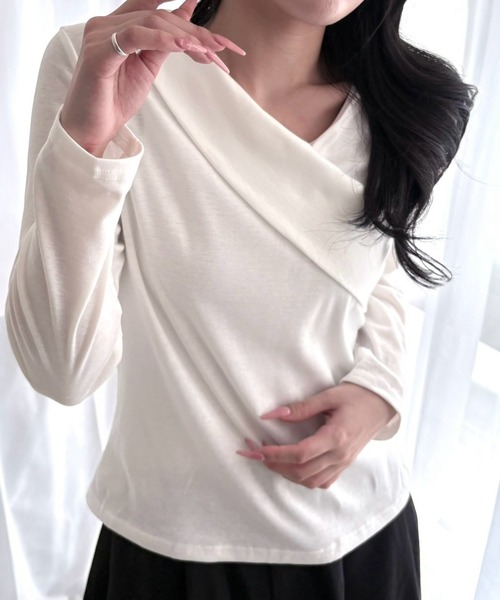 merrylatte(メリーラテ)の「アシンメトリー オフショルダー 長袖トップス(Tシャツ/カットソー・レディース・ホワイト/カーキ/ブラック・S/M/L)」の14枚目の写真