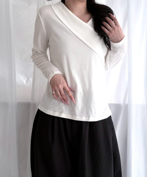 merrylatte(メリーラテ)の「アシンメトリー オフショルダー 長袖トップス(Tシャツ/カットソー・レディース・ホワイト/カーキ/ブラック・S/M/L)」の16枚目の写真