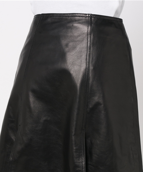 SLY(スライ)の「SLIT LEATHER SK(スカート・レディース・ブラック/ピンク系その他・1/2)」の6枚目の写真