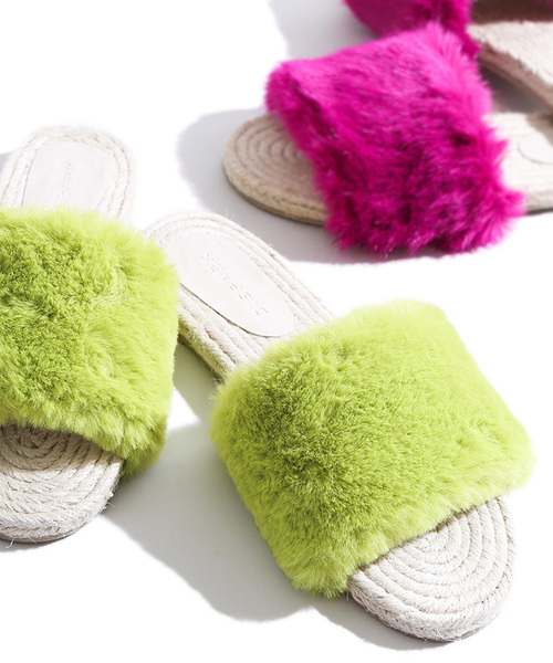 WEGO（ウィゴー）の「DISPARK/カラーファーエスパドリーユ（サンダル・レディース・ピンク/イエロー・MEDIUM/LARGE）」の2枚目の写真