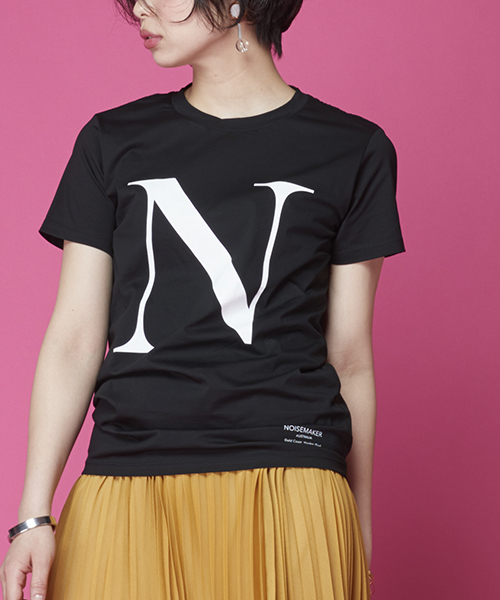 TRUNO by NOISE MAKER(トルノバイノイズメーカー)の「【新色追加】プリントTシャツ/typography(Tシャツ/カットソー・レディース・ホワイト/ブラック/ピンク/ラベンダー/レッド・36/38)」の2枚目の写真