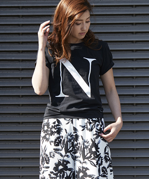 TRUNO by NOISE MAKER(トルノバイノイズメーカー)の「【新色追加】プリントTシャツ/typography(Tシャツ/カットソー・レディース・ホワイト/ブラック/ピンク/ラベンダー/レッド・36/38)」の6枚目の写真