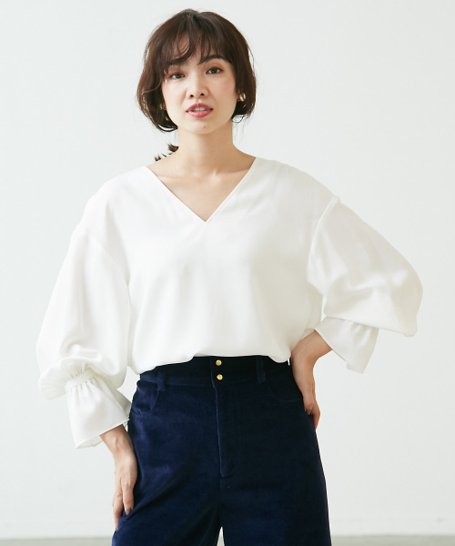 Abahouse Devinette（ドゥヴィネット）の「ヴィスコースツイルブラウス【GINGER 2017年11月号 P.29掲載】（シャツ/ブラウス・レディース・ネイビー/ホワイト/カーキ・FREE）」の2枚目の写真
