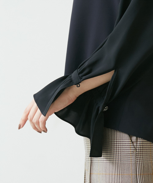 Abahouse Devinette（ドゥヴィネット）の「ヴィスコースツイルブラウス【GINGER 2017年11月号 P.29掲載】（シャツ/ブラウス・レディース・ネイビー/ホワイト/カーキ・FREE）」の9枚目の写真