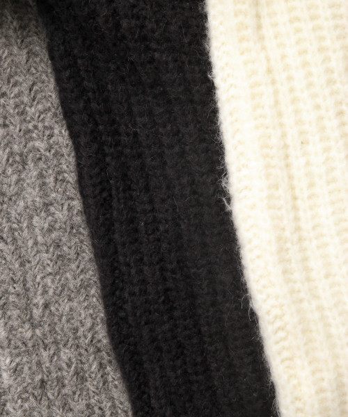 LOWRYS FARM（ローリーズファーム）の「フワカルアゼクループルオーバー　819690（ニット/セーター・レディース・オフホワイト/ブラック/グレー/ブラウン/ベージュ/ピンク・FREE）」の19枚目の写真