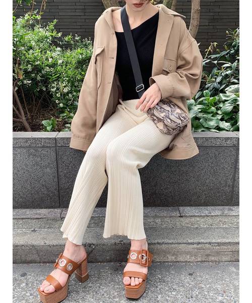 MURUA（ムルーア）の「ランダムリブニットパンツ（その他パンツ・レディース・アイボリー/ブラック/グリーン・FREE）」の5枚目の写真