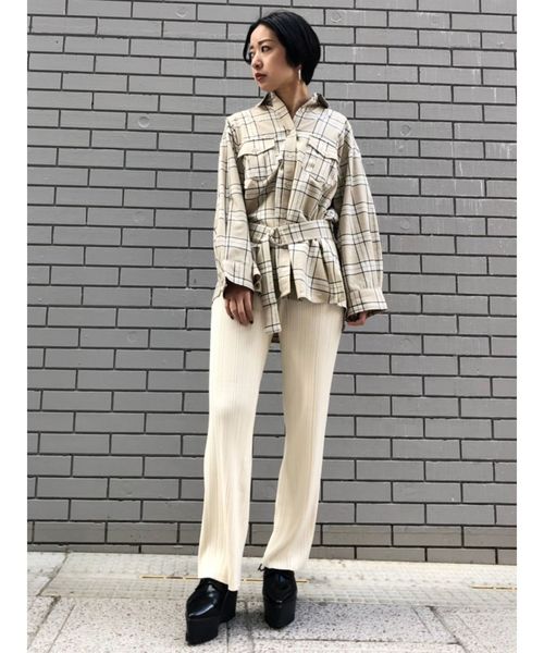 MURUA（ムルーア）の「ランダムリブニットパンツ（その他パンツ・レディース・アイボリー/ブラック/グリーン・FREE）」の6枚目の写真