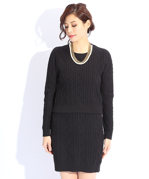 Ray BEAMS（レイビームス）の「□Ray BEAMS / ケーブルクロップド クルーネックニット（ニット/セーター・レディース・オフホワイト/ブラック・ONE SIZE）」の9枚目の写真