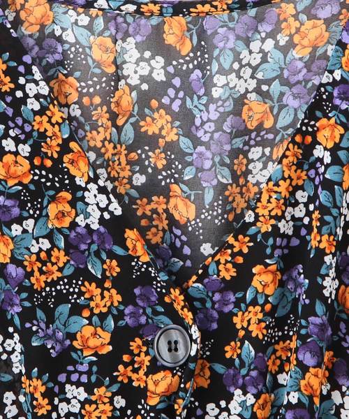 Luz Llena（ラズレナ）の「花柄前ボタンガウンワンピース（ワンピース・レディース・ブラック/パープル・MEDIUM）」の6枚目の写真