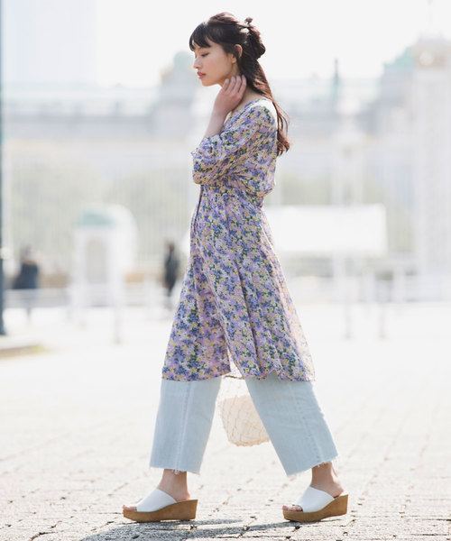 Luz Llena（ラズレナ）の「花柄前ボタンガウンワンピース（ワンピース・レディース・ブラック/パープル・MEDIUM）」の11枚目の写真