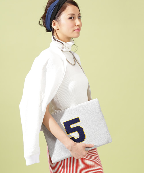 B:MING by BEAMS(ビーミングバイビームス)の「○ビーミング by ビームス / さがら刺繍クラッチバッグ(クラッチバッグ・レディース・グレー/ネイビー/グリーン系カモフラージュ・ONE SIZE)」の4枚目の写真