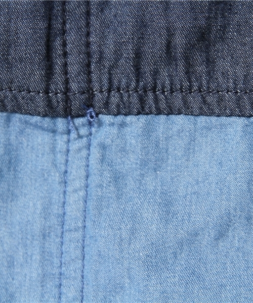 PLST（プラステ）の「Ｍen 2トーンデニムマウンテンパーカ（マウンテンパーカー・メンズ・インディゴブルー・LARGE/SMALL/MEDIUM）」の5枚目の写真