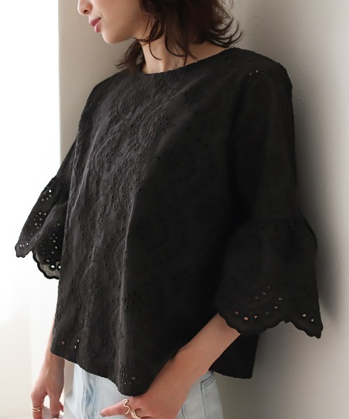 Social GIRL（ソーシャルガール）の「スカラップレースフレアスリーブブラウス（シャツ/ブラウス・レディース・ベージュ/パープル/ブラック/オフホワイト/ライトパープル/モカ/ダークパープル・LL/S/M/L/3L）」の10枚目の写真