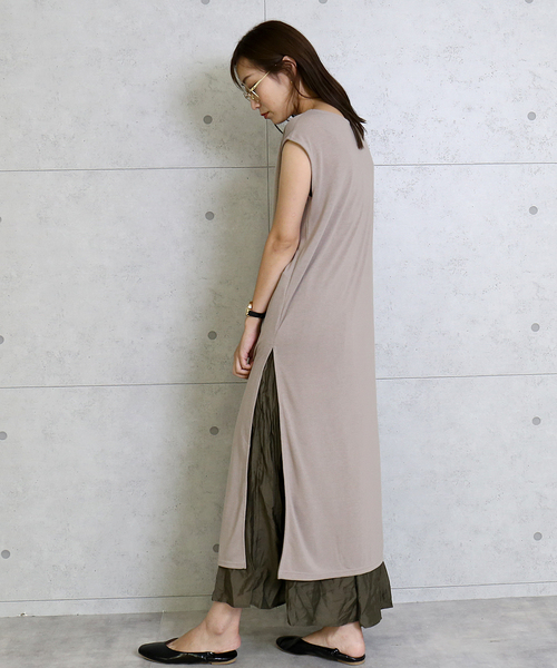 n'ee-ne（ネーネ）の「スリットカットソーワンピース＆プリーツスカートセットアップ（ワンピース・レディース・ブラック/ベージュ/ブラウン/カーキ・M/L）」の19枚目の写真