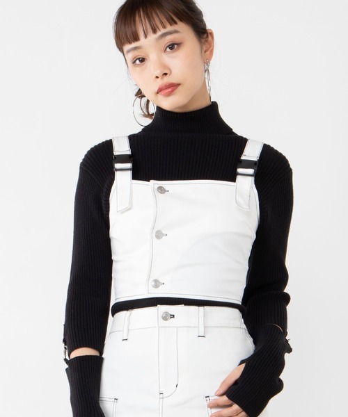 WEGO(ウィゴー)の「WEGO/【セットアップ対応商品】タックボタンステッチビスチェ(ベスト・レディース・ホワイト/ブラック/ブラック系その他2・FREE)」の2枚目の写真