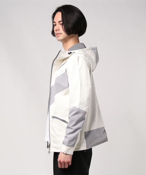 hummel(ヒュンメル)の「直営店・WEB限定 hummel(ヒュンメル)ストレッチカルゼコンビパーカー(パーカー・メンズ・ホワイト/ブラック/ベージュ・S/M/L/XL)」の5枚目の写真