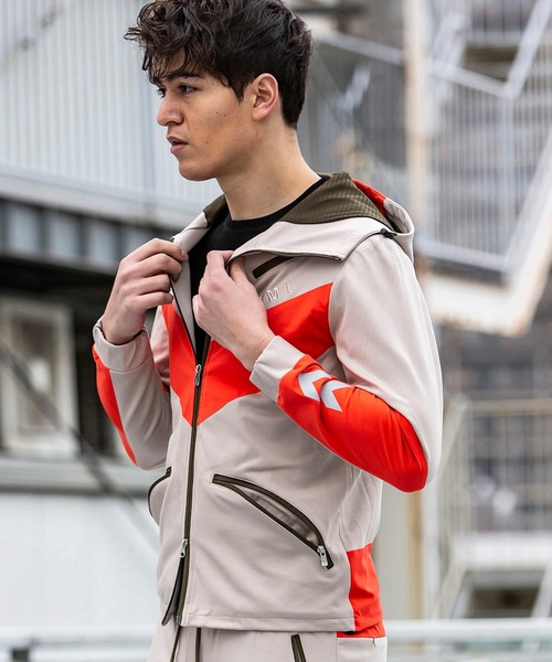 hummel(ヒュンメル)の「直営店・WEB限定 hummel(ヒュンメル)ストレッチカルゼコンビパーカー(パーカー・メンズ・ホワイト/ブラック/ベージュ・S/M/L/XL)」の15枚目の写真