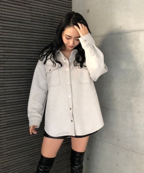 ENVYM(アンビー)の「フェイクレザーSHJK(デニムジャケット・レディース・グレー/ホワイト/ブラック・FREE)」の22枚目の写真