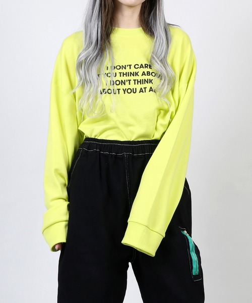 DING（ディング）の「DING/スリットロゴプルオーバー（スウェット・レディース・ブラック/イエロー/ライトベージュ・FREE）」の3枚目の写真