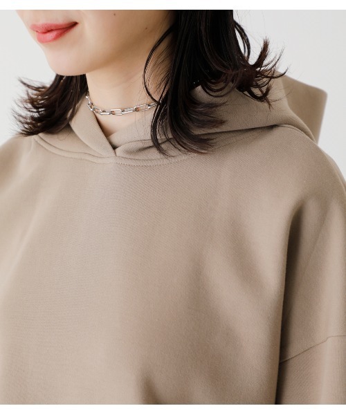 AZUL by moussy（アズールバイマウジー）の「CARDBOARD MATERIAL HOODIE/カードボードマテリアルフーディ（パーカー・レディース・ベージュ/グリーン/ライトベージュ/ライム・MEDIUM/SMALL）」の5枚目の写真