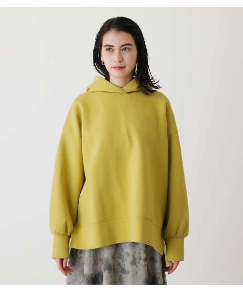 AZUL by moussy（アズールバイマウジー）の「CARDBOARD MATERIAL HOODIE/カードボードマテリアルフーディ（パーカー・レディース・ベージュ/グリーン/ライトベージュ/ライム・MEDIUM/SMALL）」の9枚目の写真