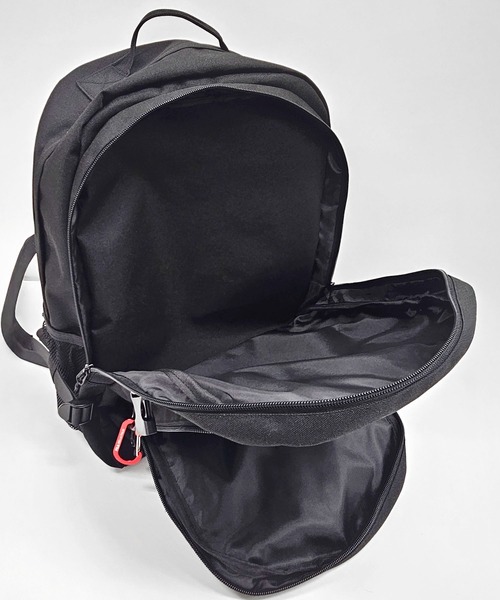 FILA（フィラ）の「【FILA/フィラ】大容量リュックサック マルチケース＆カラビナ付き 30L 3層式 バッグパック（バックパック/リュック・メンズ・トリコロール/ブラック/ブラック×ピンク/ブラック系その他/ブラック系1/ブラック×レッド・FREE）」の22枚目の写真