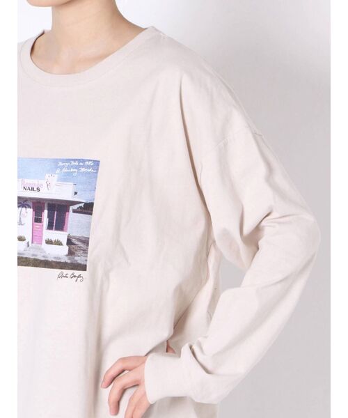 MERCURYDUO（マーキュリーデュオ）の「Roberta Bayley フォトロングスリーブTシャツ1（Tシャツ/カットソー・レディース・オフホワイト/ベージュ・FREE）」の12枚目の写真