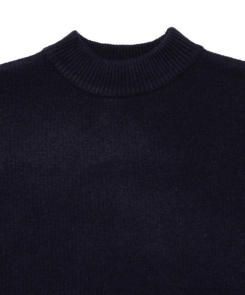 Ray BEAMS(レイビームス)の「Ray BEAMS / Bigシルエット ハイネック(ニット/セーター・レディース・ベージュ/ネイビー・ONE SIZE)」の12枚目の写真