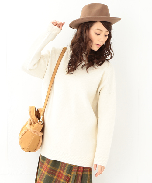 Ray BEAMS(レイビームス)の「Ray BEAMS / Bigシルエット ハイネック(ニット/セーター・レディース・ベージュ/ネイビー・ONE SIZE)」の22枚目の写真