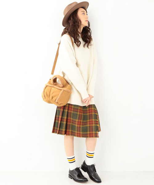 Ray BEAMS(レイビームス)の「Ray BEAMS / Bigシルエット ハイネック(ニット/セーター・レディース・ベージュ/ネイビー・ONE SIZE)」の21枚目の写真