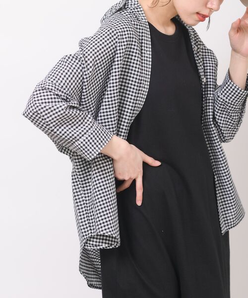 rps（アールピーエス）の「テンセル綿麻７分袖シャツ（シャツ/ブラウス・レディース・ライトカーキ/オフホワイト/グレイッシュベージュ/ブルー/ストライプ/チェック・M/フリー）」の6枚目の写真