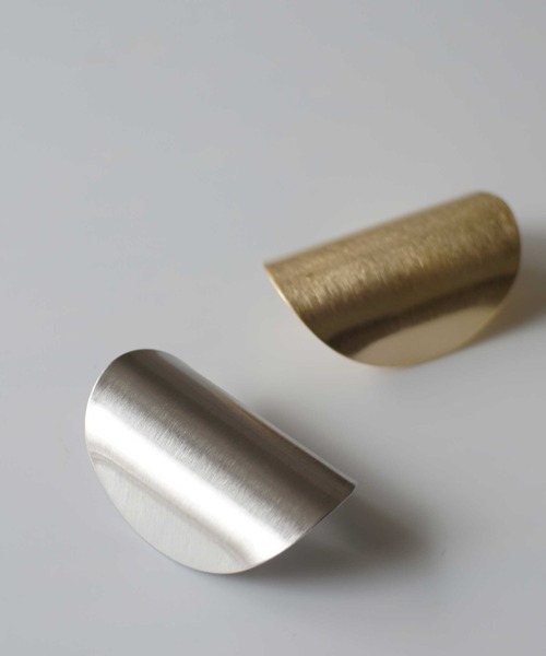 ammy.（エイミードット）の「【 ammy. / エイミードット 】 メタル ヘアカフ ポニーフック（バレッタ/ヘアクリップ・レディース・シルバー/ゴールド/シルバー系その他/ゴールド系その他/シルバー系その他2/シルバー系その他3/シルバー系その他4/ゴールド系その他2/ゴールド系その他3/ゴールド系その他4/シルバー系その他5/ゴールド系その他5・FREE）」の3枚目の写真