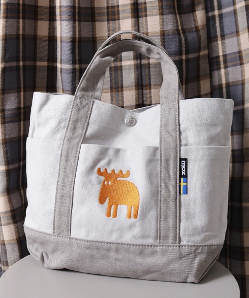 moz（モズ）の「moz マルシェトートバッグ（トートバッグ・レディース・グレー/ホワイト/ブルー/ブラック/サックスブルー/ベージュ/ミント/ピンク/ホワイト×ブルー/ホワイト×ピンク/グリーン/ブラック×ホワイト/レッド/ブラック×ゴールド/ブルー系その他/ブラウン/ネイビー/マスタード/オレンジ/ワイン/ライム/サックスブルー系/パープル系/ストライプ/グレイッシュブルー/ライトブラウン/スモーキーグリーン系/ライトグレー/グレー系その他/カーキ系/ピンク系その他/ライトブルー/スモークピンク/イエロー/インディゴブルー/イエロー系/ベージュ系その他・FREE/F）」の9枚目の写真