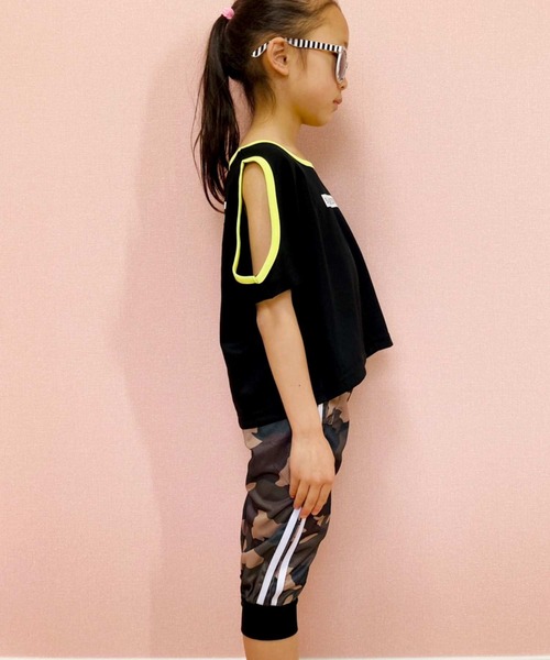 THE CASUAL（カジュアル）の「DRY MESH サイドライン7分丈パンツ キッズ（その他パンツ・キッズ・ブラック系1/オフホワイト/ブラック系2/オレンジ/グレー系/ピンク/ブラック系/ブラック/カーキ系/イエロー・110cm/120cm/130cm/140cm/160cm/150cm）」の16枚目の写真