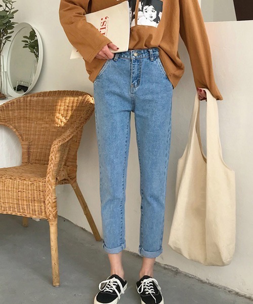 urge:(アージコロン )の「【URGE:】 ハイウエスト テーパード デニムパンツ(デニムパンツ・レディース・ブラック/ブルー・S/M/L/XL)」の13枚目の写真