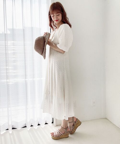 MAJESTIC LEGON（マジェスティックレゴン）の「ガーリーマーメイドワンピース（ワンピース・レディース・ライトグリーン/ブラック/オフホワイト/ベージュ系その他2・MEDIUM/SMALL）」の17枚目の写真