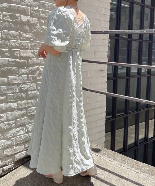 MAJESTIC LEGON（マジェスティックレゴン）の「ガーリーマーメイドワンピース（ワンピース・レディース・ライトグリーン/ブラック/オフホワイト/ベージュ系その他2・MEDIUM/SMALL）」の4枚目の写真