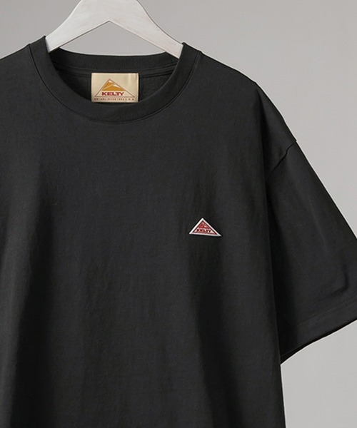 KELTY(ケルティ)の「【KELTY/ケルティー】ワンポイントミニワッペンTシャツ/オーバーサイズ/ユニセックス(Tシャツ/カットソー・メンズ・ホワイト/ブラック/ベージュ/ライトパープル・M/L/XL)」の3枚目の写真