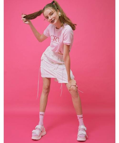 CRANK（クランク）の「『CRANK/クランク』BAND LOGO CROP T/ロゴプリントクロップド丈 半袖Tシャツ（Tシャツ/カットソー・レディース・ホワイト/ブラック/ピンク・FREE）」の12枚目の写真