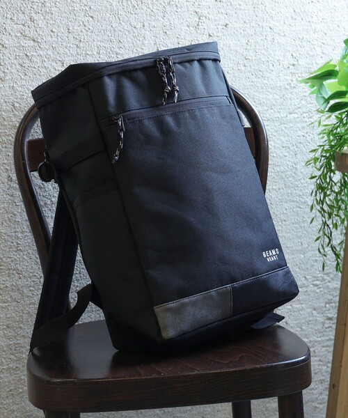 BEAMS HEART(ビームスハート)の「BEAMS HEART / ポリエステル 杢素材 ボックス バックパック(バックパック/リュック・メンズ・ブラック/チャコールグレー/グレー系その他/ブラック系その他4・ONE SIZE)」の3枚目の写真