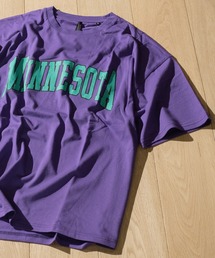【i】アメカジプリント クルーネックTシャツ