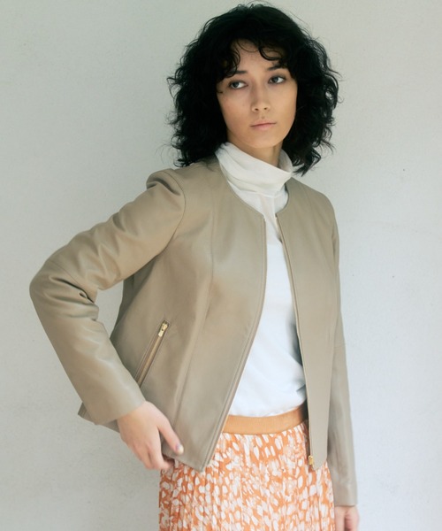 新品未使用 ANAYI アナイ ラムレザークルージャケット ベージュ 38サイズ ANAYI（アナイ）の「ラムレザークルー ジャケット（その他アウター